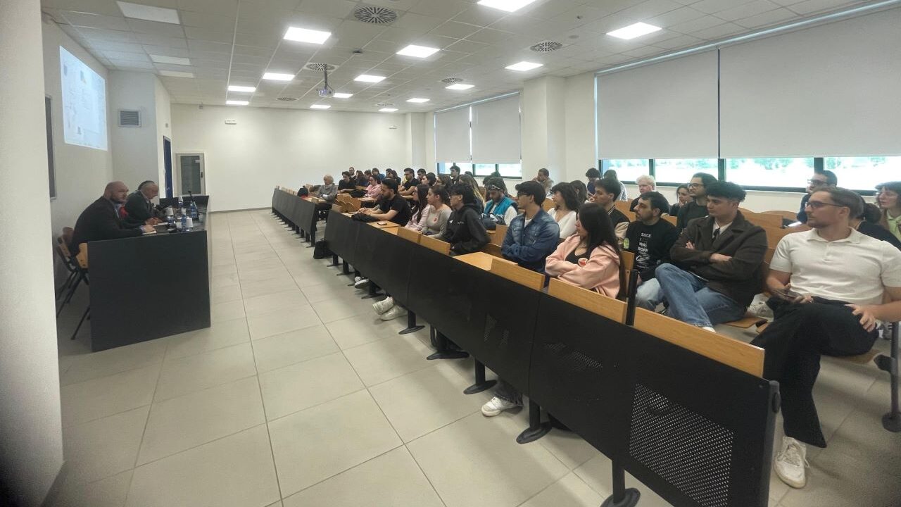 Guerra, immagini e umanità. Un incontro a Unicas per ragionare sulla pace: un momento del seminario