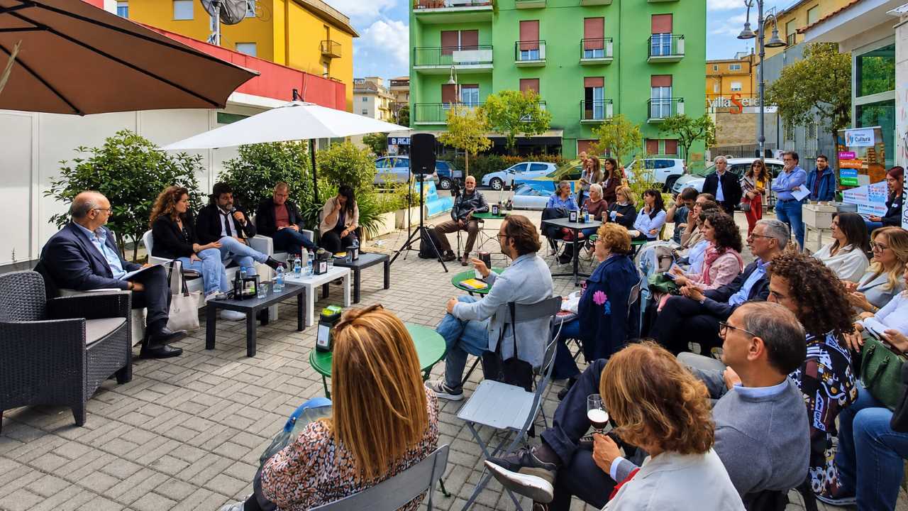 L'incontro la Palazzo della cultura di Cassino con Enrico Terrinoni