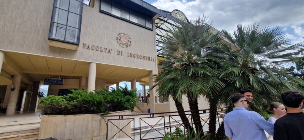 L'ingresso del Dipartimento di ingegneria, Unicas