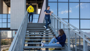 Le cinque proposte del Disuss: studenti sulla scala dell'Ateneo
